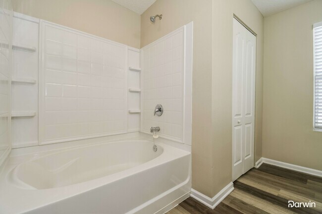 Building Photo - 3862 Falcon Crest Dr