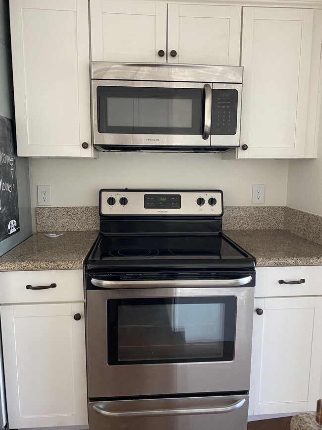 Kitchen - 12967 Cree Ct