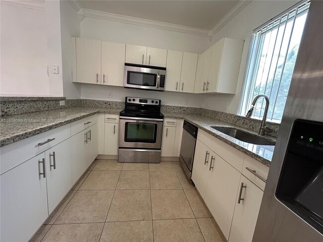 Primary Photo - 20423 NW 15th Ave