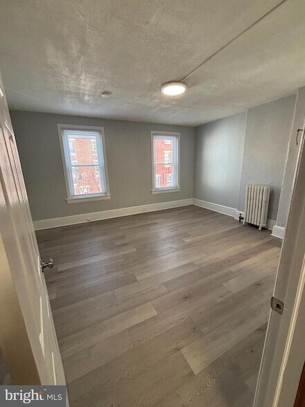 Building Photo - 318 E Marshall St