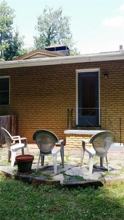 Building Photo - 438 Carriage Dr NE