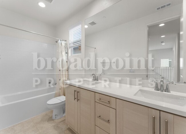 Building Photo - 1190 Via Candelas