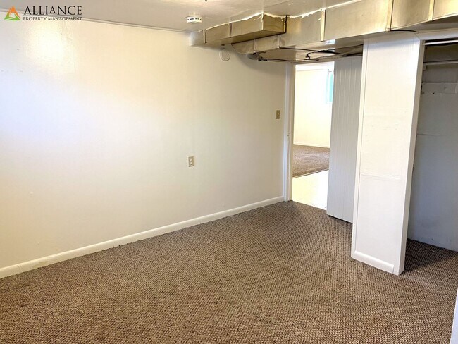 Building Photo - 800 Osage St