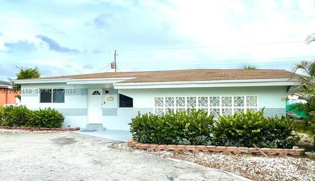 Building Photo - 7904 Miramar Blvd