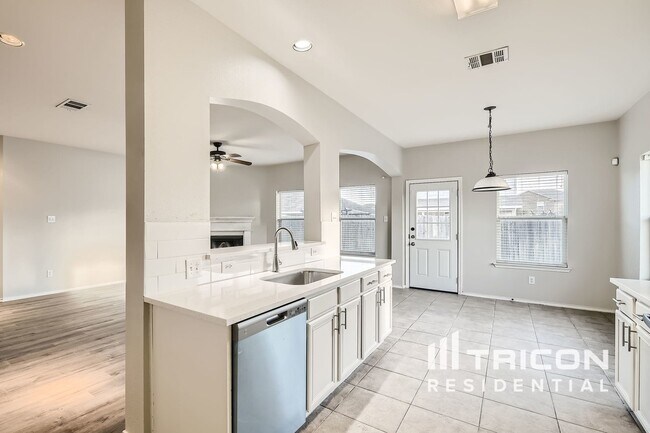 Building Photo - 6269 Trinity Creek Dr