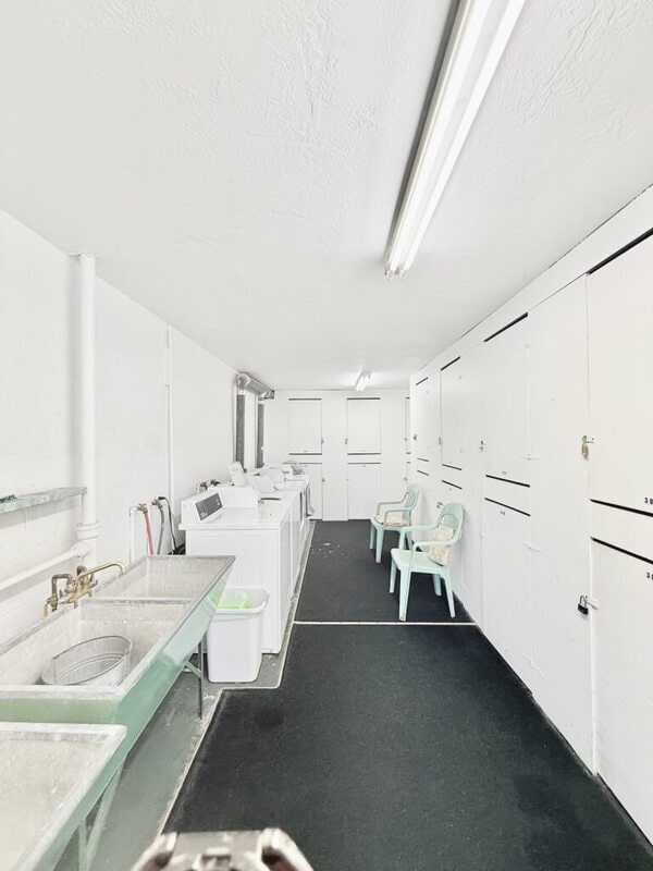 Building Photo - 445 32nd Ave N