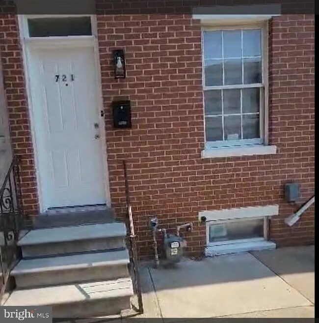 Primary Photo - 721 E 6th St