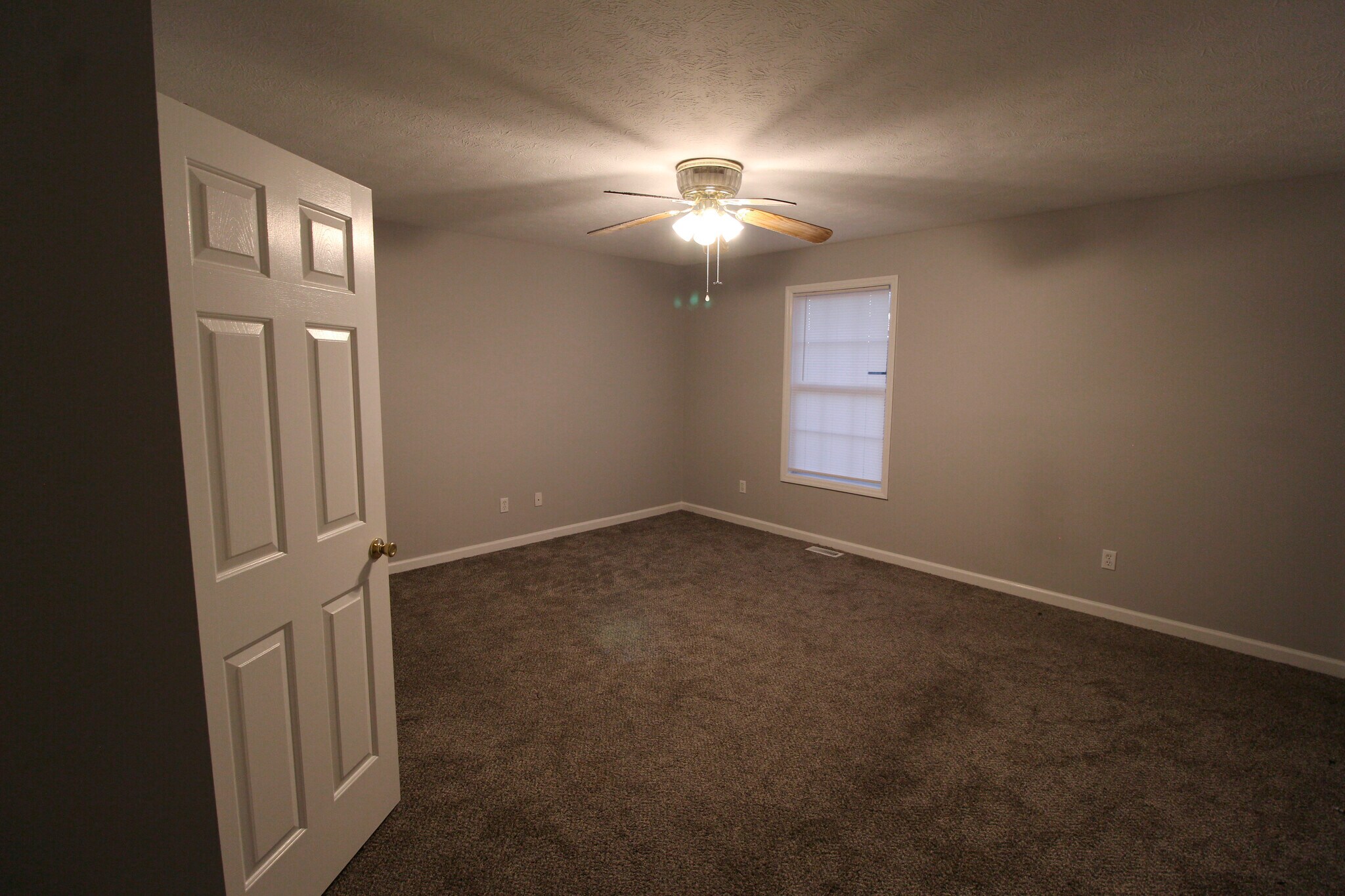 Master Bedroom - 561 Hampton Way