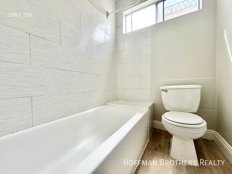 Building Photo - 5452 Sierra Vista Ave