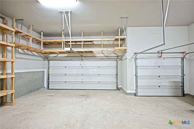 Building Photo - 588 Vale Ct