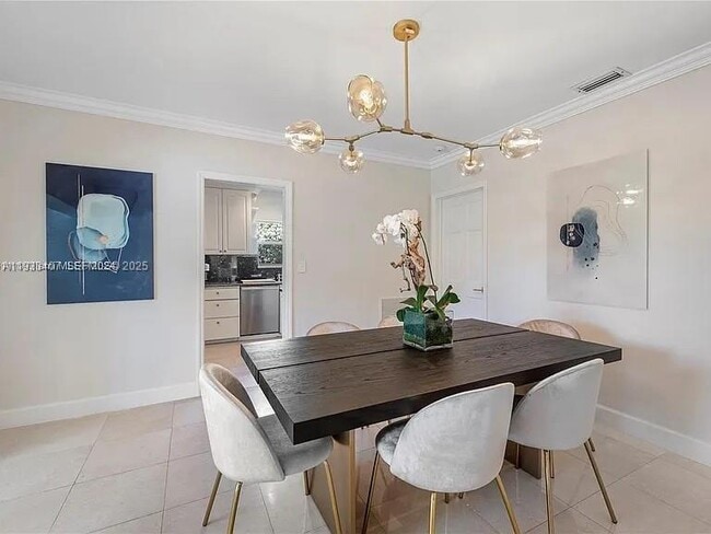 Building Photo - 5371 N Bay Rd