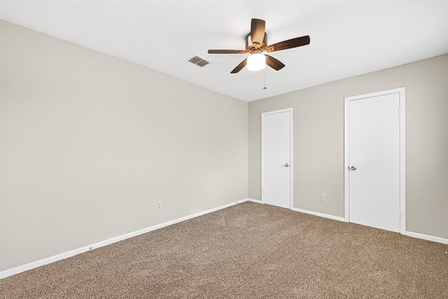 Building Photo - 403 Mistywood Dr