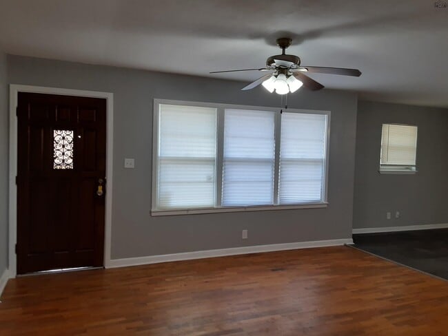 Building Photo - 1214 Glidewell Ave