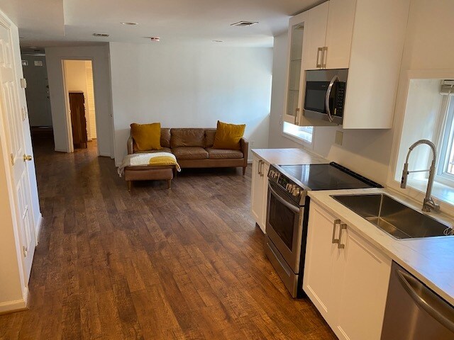 Building Photo - 27 Seaton Plz NE