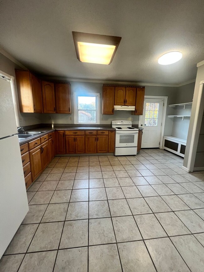 Building Photo - 3 Bedroom Single Family Home in Middletown