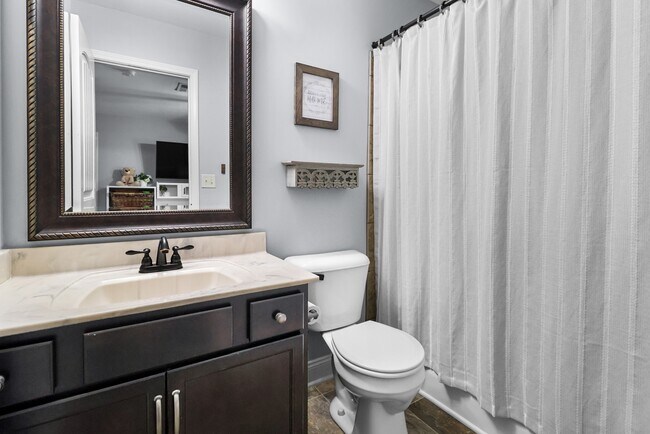 Building Photo - 773 Banister Dr