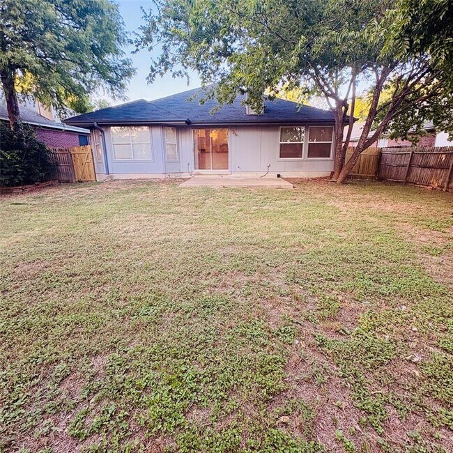Building Photo - 1109 Briargate Dr