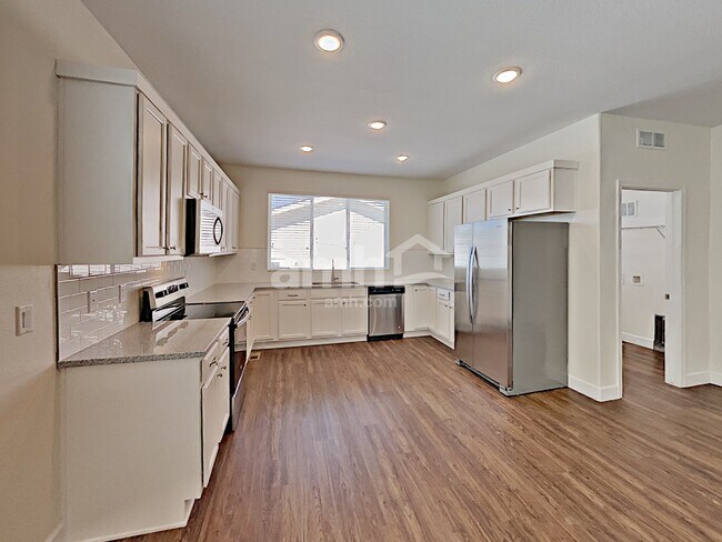 Building Photo - 4747 Crestone Peak St