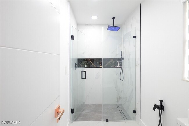 Building Photo - 1434 Archer St