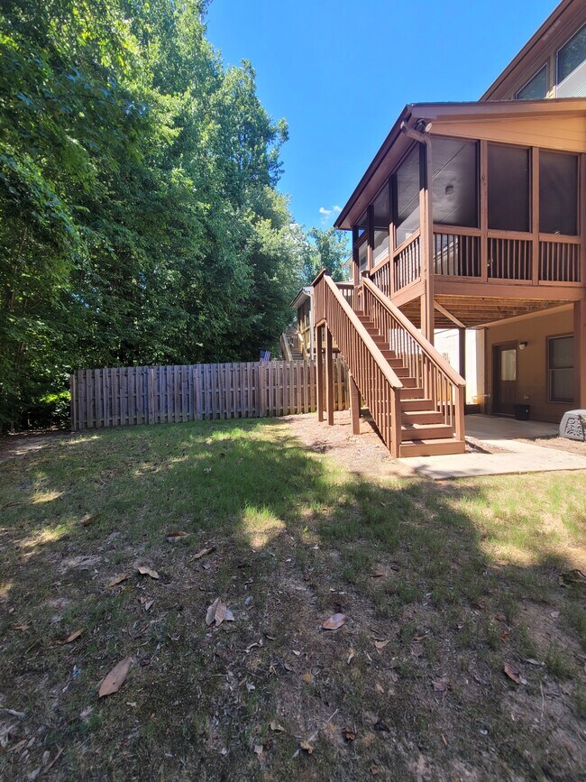 Building Photo - 340 Ridgemill View