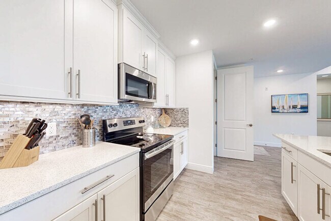 Building Photo - 383 Aruba Cir