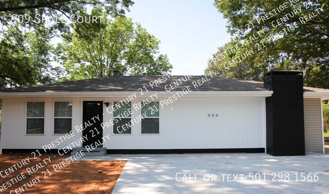 Primary Photo - 909 Shall Ct