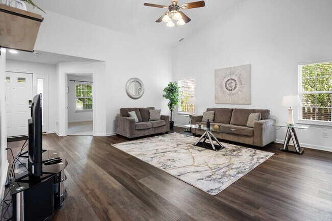 Building Photo - 13847 Catalina Dr