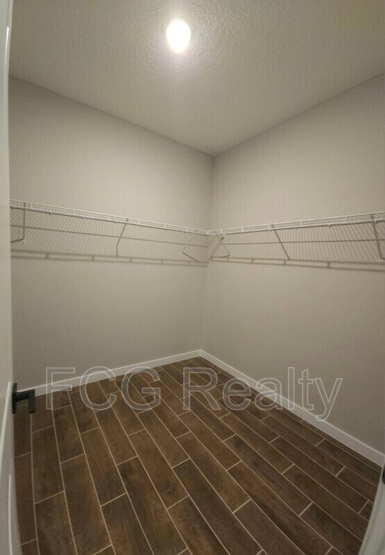 Building Photo - 10131 SW 41st Ave