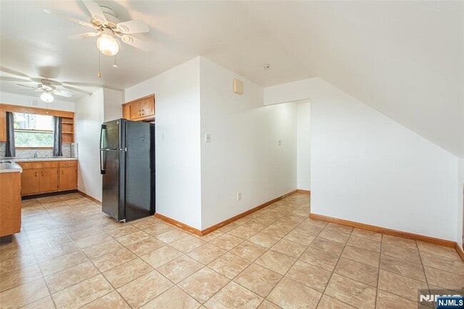 Building Photo - 343 Brinkerhoff Ave