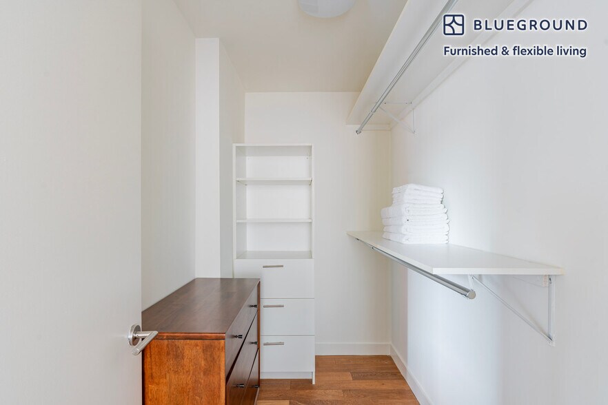 Building Photo - 1212 4th St SE