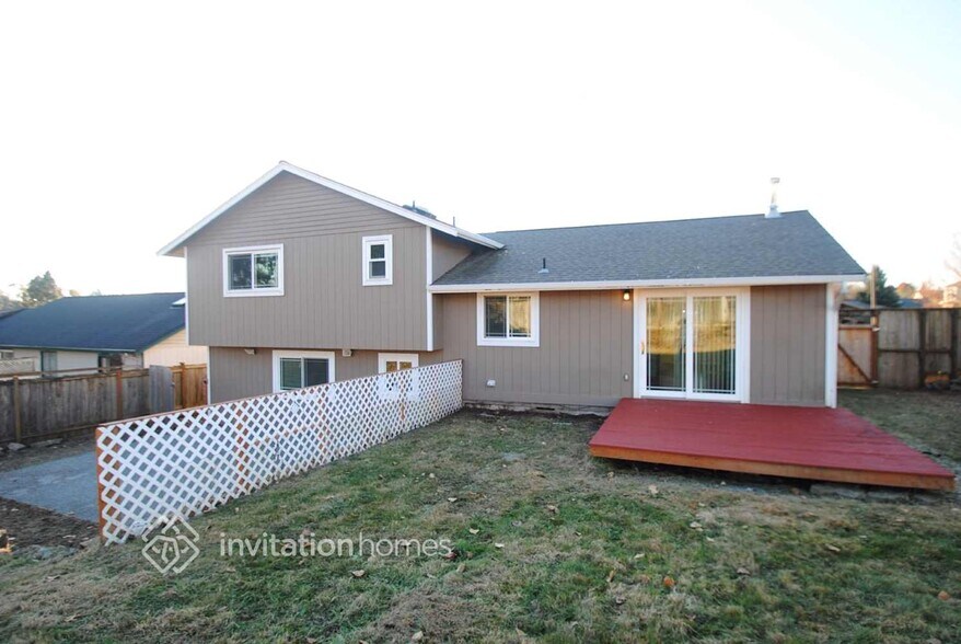 Building Photo - 9617 66th Dr NE