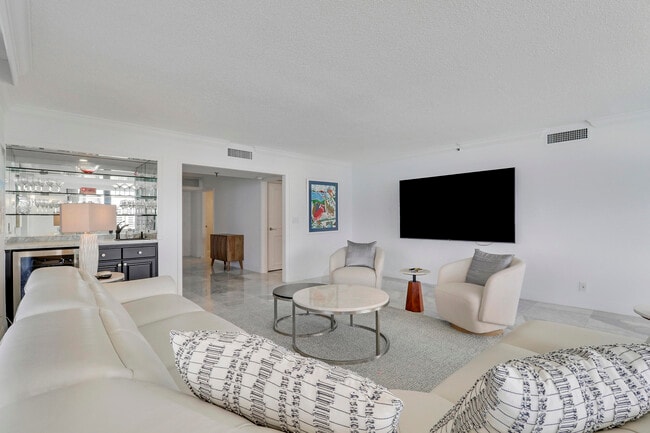 Building Photo - 5380 N Ocean Dr