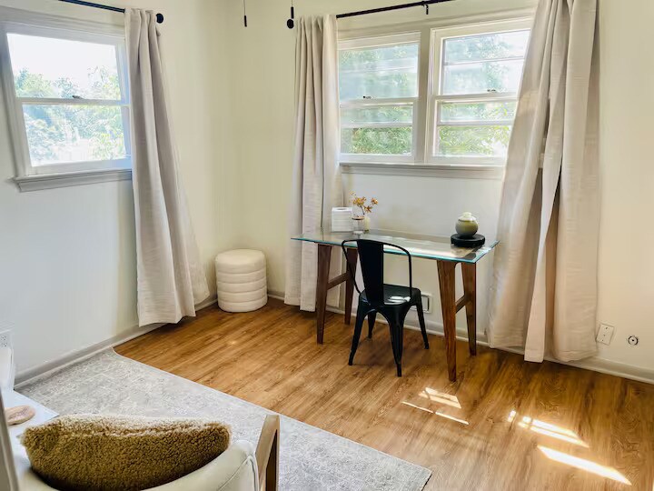 Building Photo - 2429 W Saint Vrain St