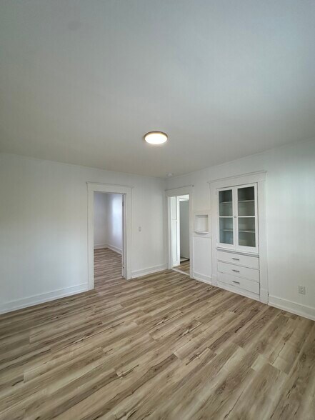 Building Photo - 12 Margerie St