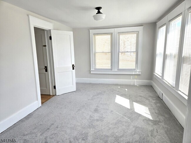 Building Photo - 51 Carrell Rd