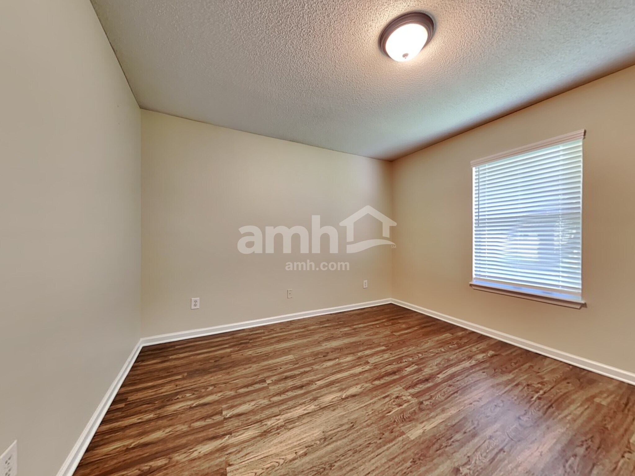 Building Photo - 11418 Deep Springs Dr S