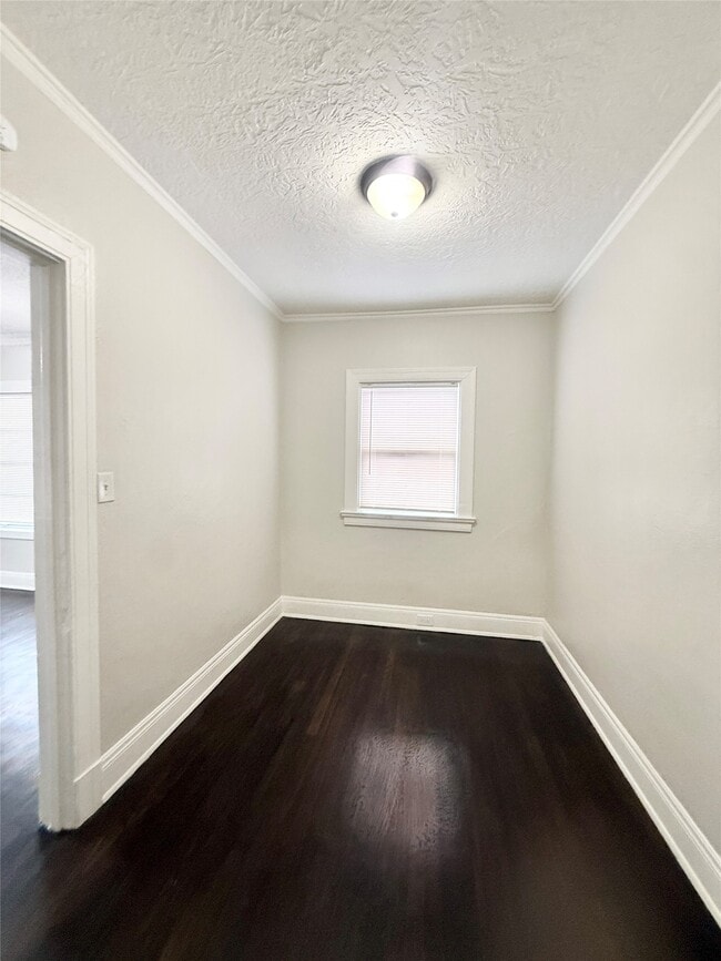 Building Photo - 3920 Fannin St