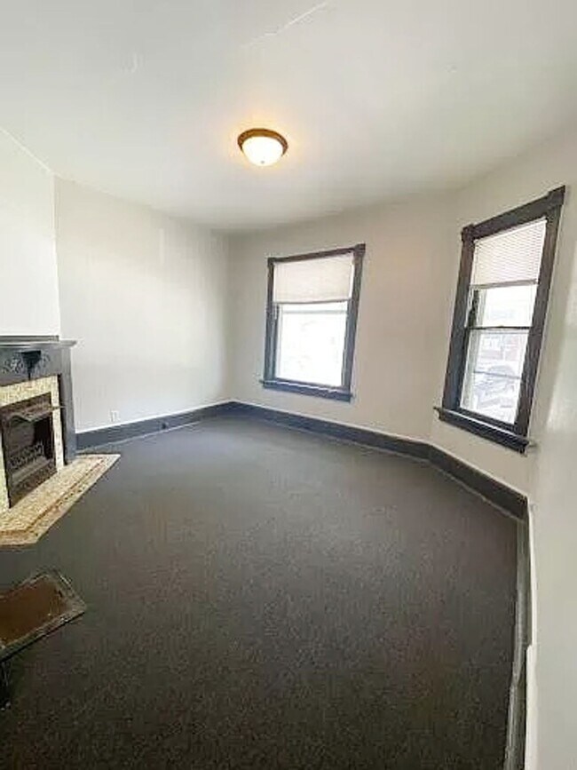 Building Photo - 2407 N Frederick Ave