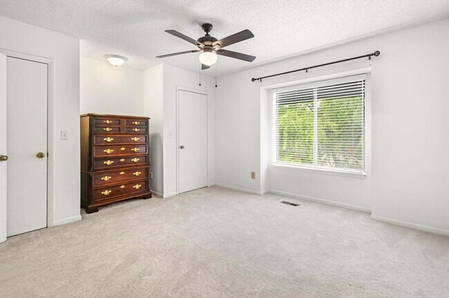 Building Photo - 1161 Shadow Lake Cir