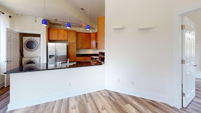 Building Photo - Main Street Corridor Available July 1