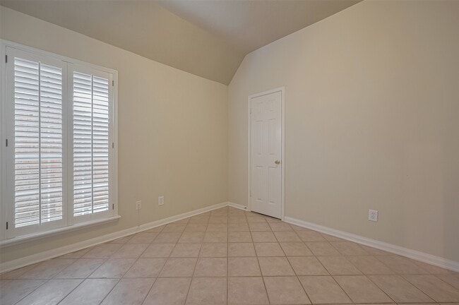 Building Photo - 8814 Fairbloom Ln