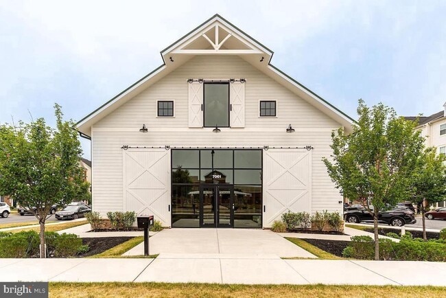 Building Photo - 7049 Banbury Dr
