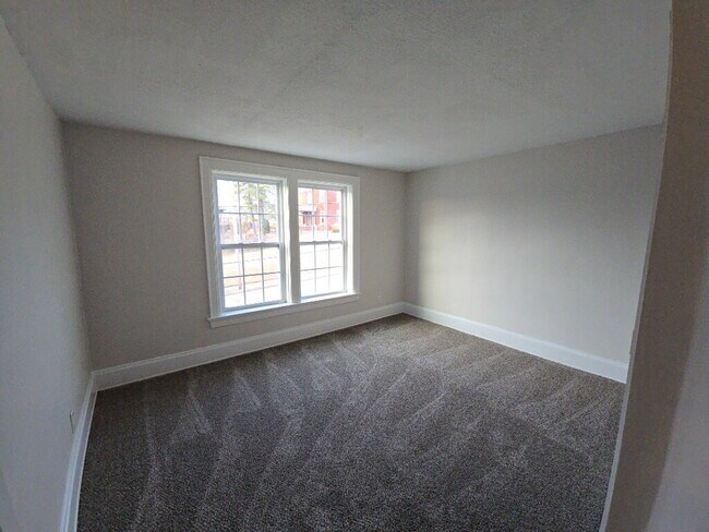 Building Photo - 310 N C St