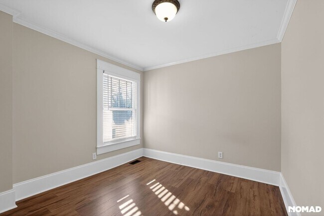 Building Photo - Charming 4BR House in Greensboro