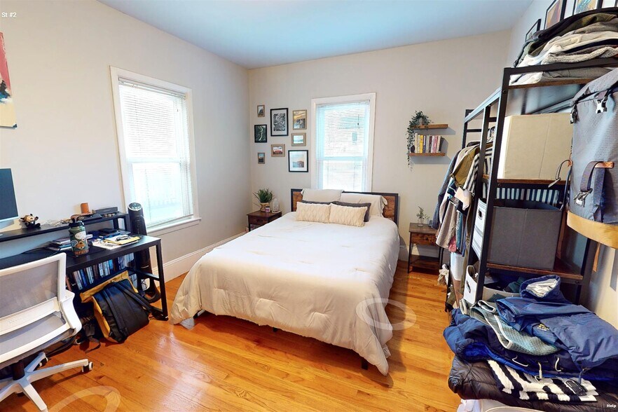 Building Photo - 24 Tufts St