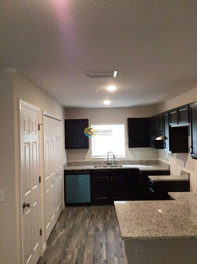 Building Photo - Brand New 2/2 - Move in Ready in Silver Sp...