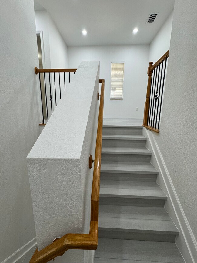 Building Photo - 6074 NW 116th Dr