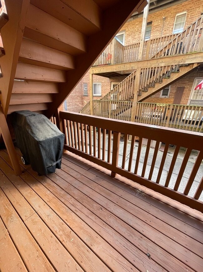 Building Photo - 8326 Christiana Ave