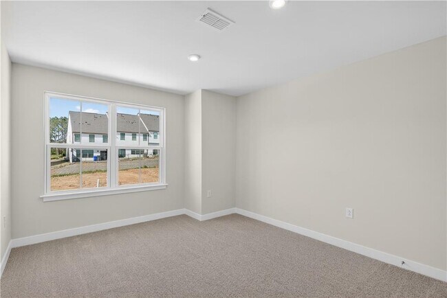 Building Photo - 325 Enchanted Ct