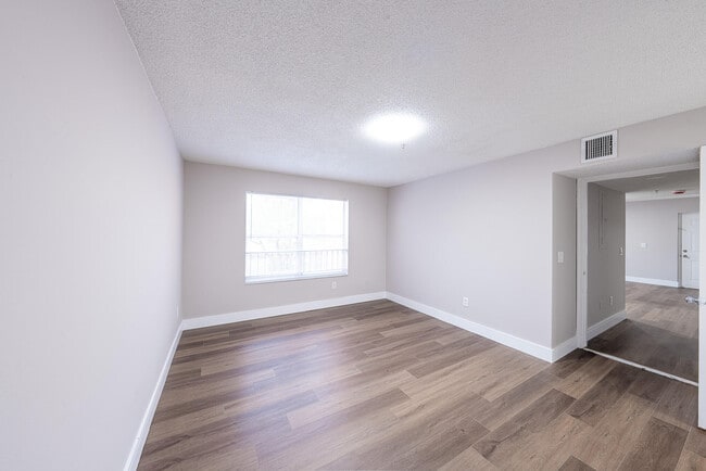Building Photo - 5590 NW 61st St